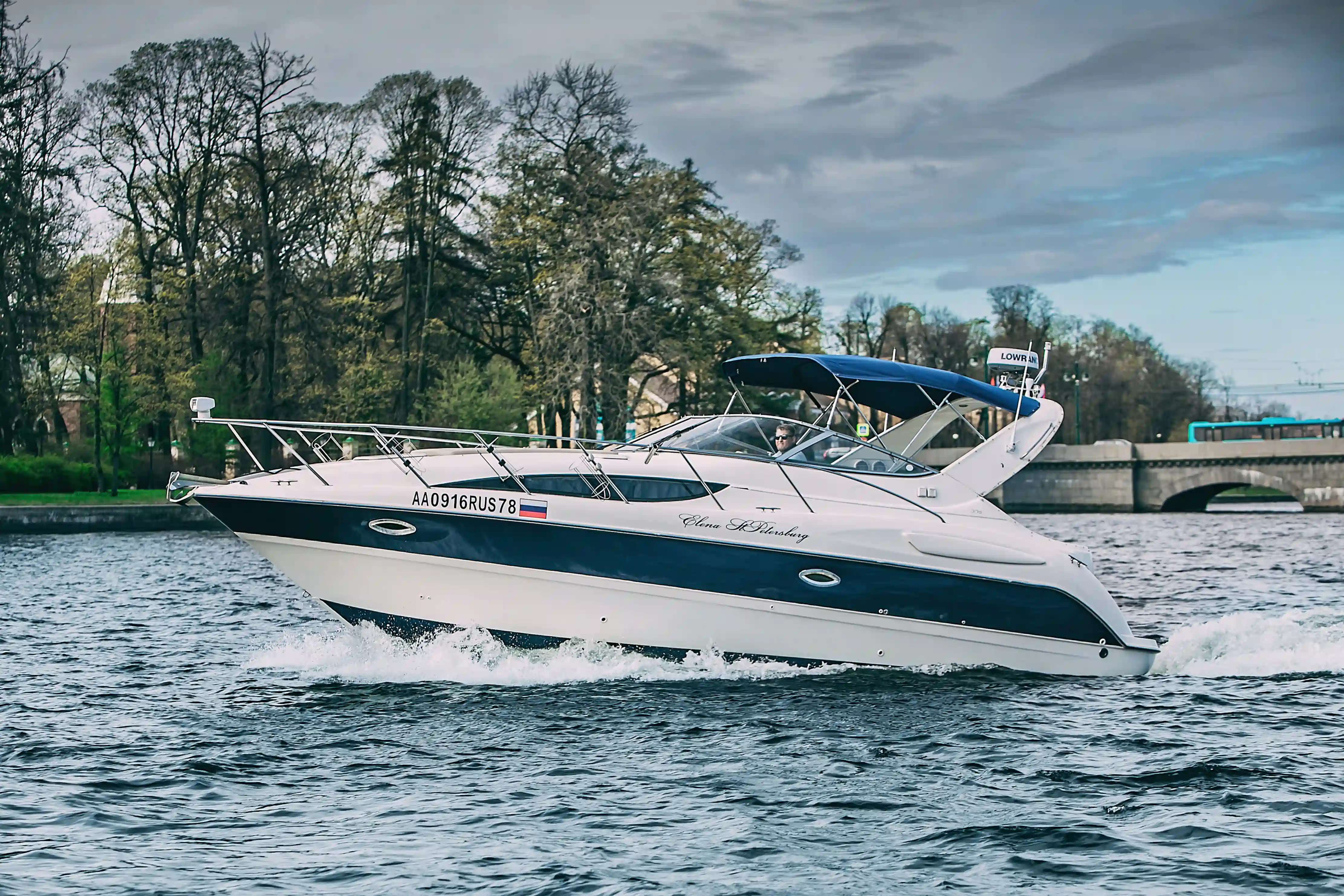 Катер Bayliner 305 «Елена» 